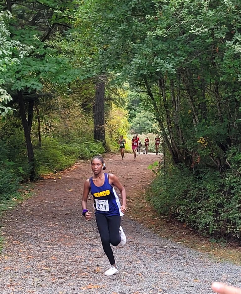 cross-country-michaela-neely-768x938.a270052790.jpg